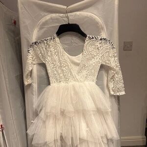 Chic Ivory Lace Kids Dress with Tulle Skirt